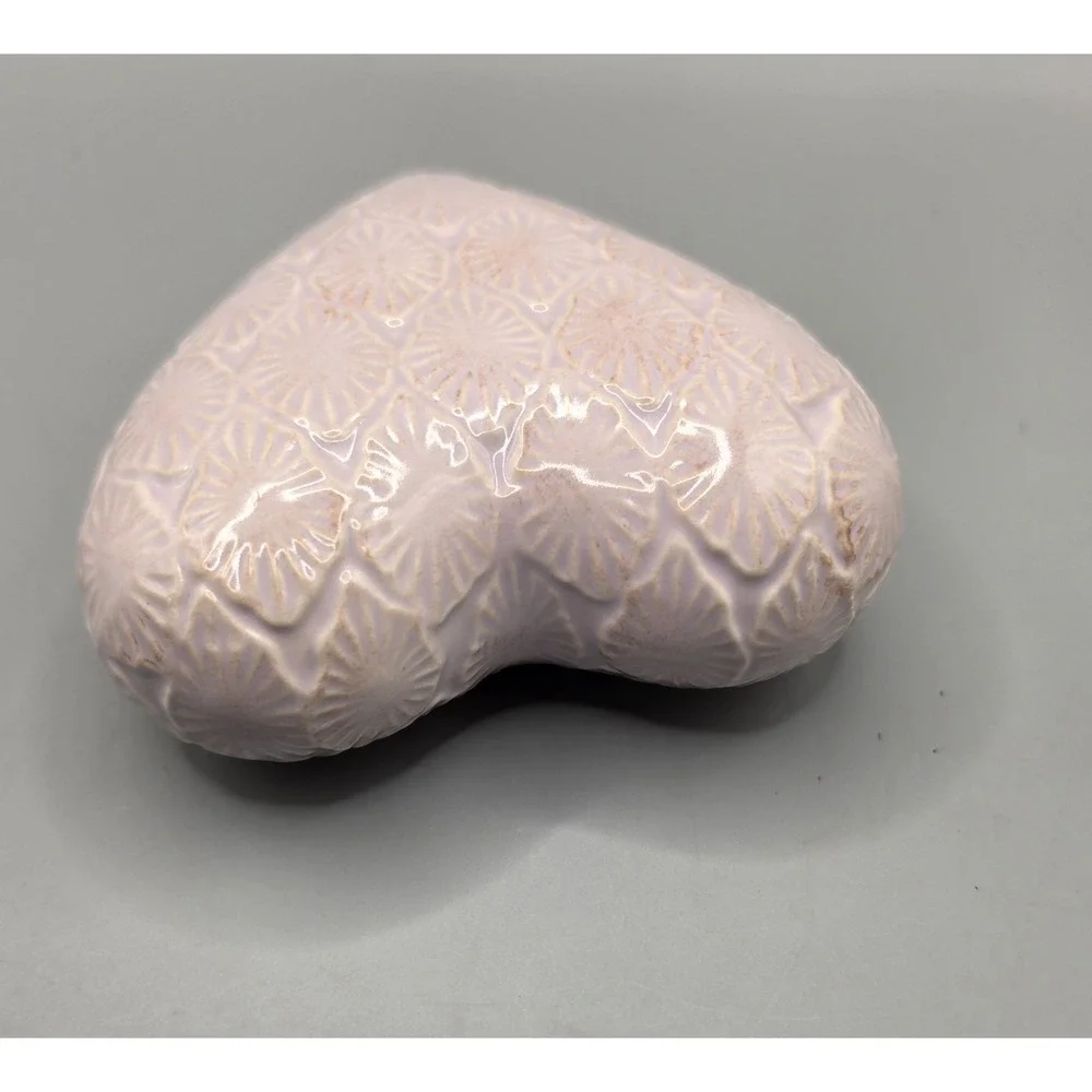 Pink Ceramic Heart Bud Vase Floral Embossed Decorative Accent © 2021